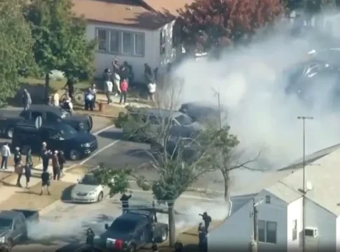 Нелегальные мигранты арестованы после столкновения с Пограничной службой в Чикаго