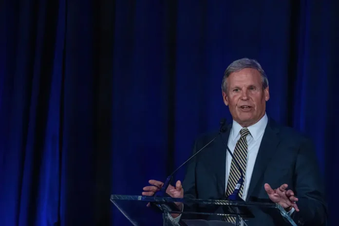 Губернатор Теннесси обещает долгосрочную борьбу с преступностью в Мемфисе