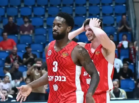 Баскетбольный матч в Барселоне: спорт и политика