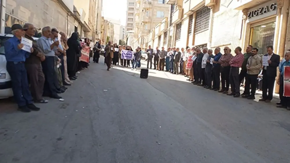 Протесты в Иране: пенсионеры и учителя требуют перемен