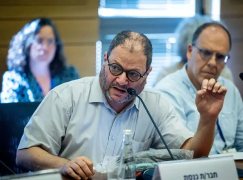 Депутат Кнессета Офер Кассиф обжалует решение о временном отстранении