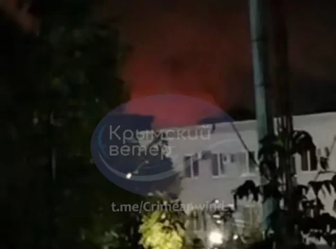 Украина подтверждает удар дроном по российскому нефтеперерабатывающему заводу в Саратовской области