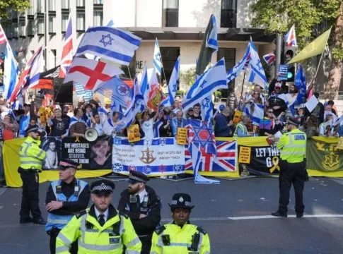 Британские евреи борются за право поддерживать израильские команды