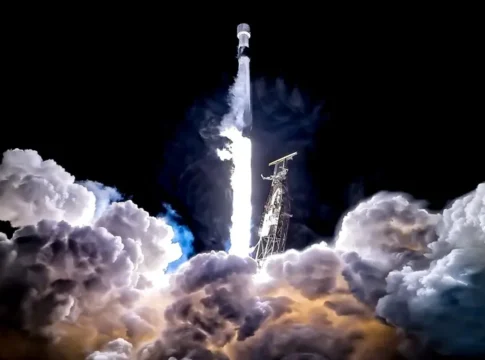 Загадочные сигналы от секретных спутников SpaceX