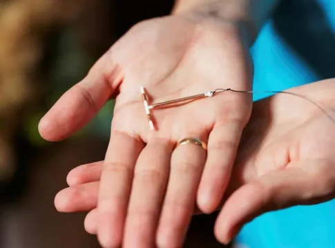 Администрация Трампа отменяет программу по обеспечению миллионов женщин средствами контрацепции