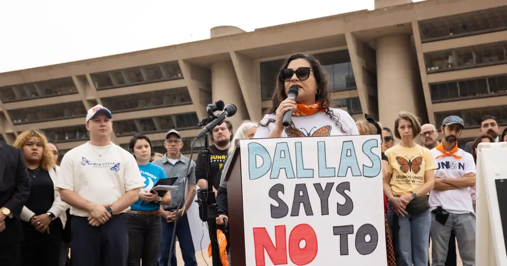 Правозащитники протестуют против возможного сотрудничества полиции Далласа с ICE