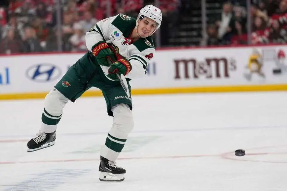 Израильский хоккеист в НХЛ: путь, татуировки и чемпионский титул