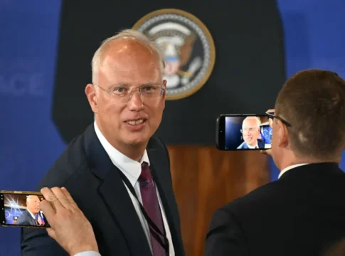 Россия заявляет о приближении к мирному соглашению, но усиливает удары по Украине