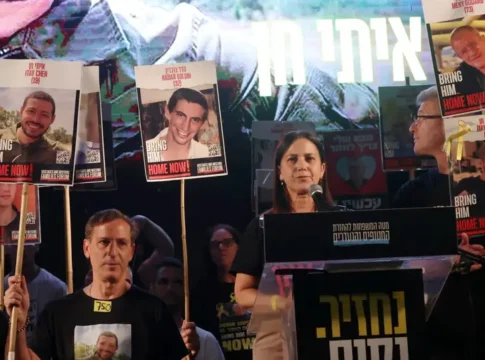 Торжество протеста: тысячи требуют вернуть тела пленных и расследовать события 7‑октября