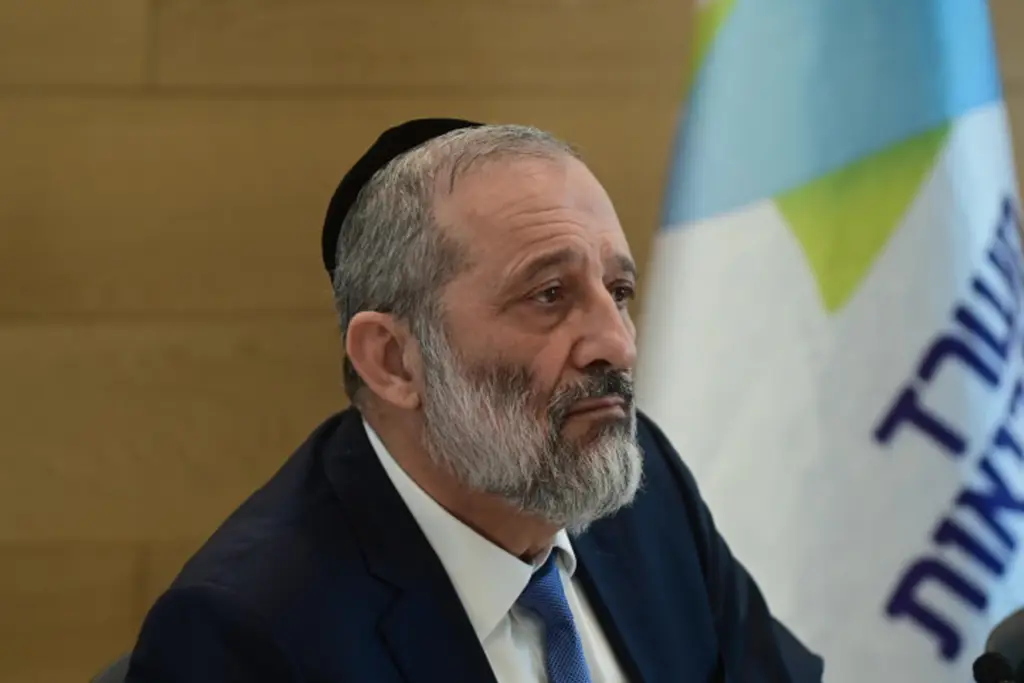 Новые детали секретного разговора Ариэля Дери: 'Относимся серьезно' к раввинам и закону о призыве