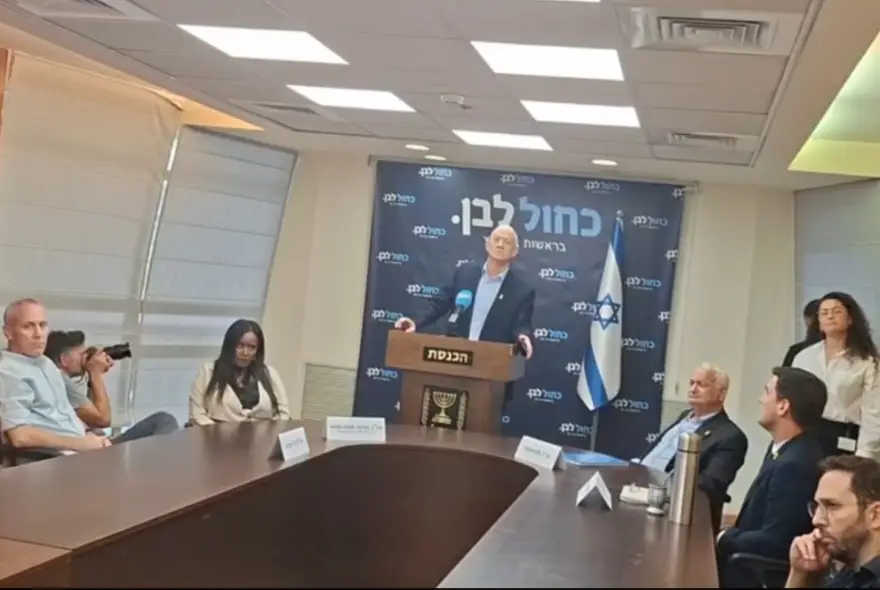 Шри Рот со слезами обратилась к Бенни Ганцу о судьбе харедим в войне