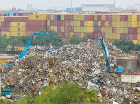 В Иерусалиме называют нелегальные сжигания мусора экологическим террором