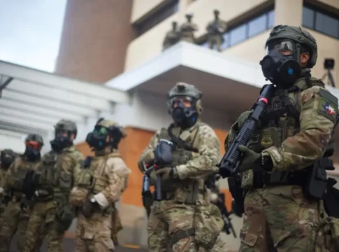 Судебный процесс по делу о вводе войск в Портленд раскроет напряженность между местной полицией и федеральными офицерами