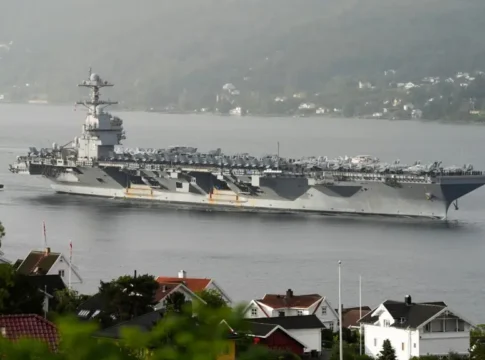 Трамп переводит авианосец в Южную Америку: последствия для Ближнего Востока и Европы