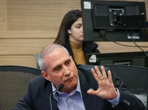 Льготы по налогу для резервистов задержаны в комитете финансов Кнессета