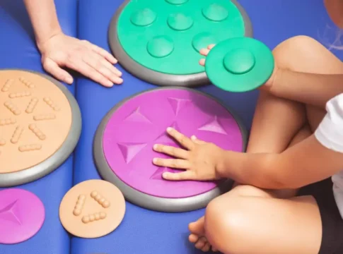 Реформа развития ребёнка в Израиле снова отложена: новые сроки и опасения родителей