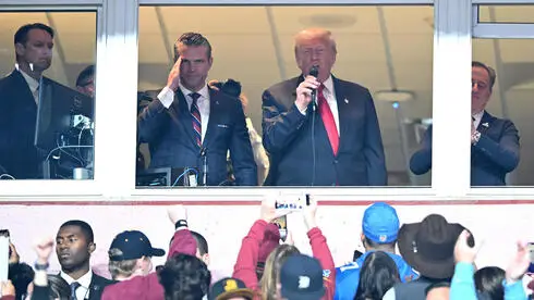 Трамп обещает $2000 каждому американцу: расчеты не сходятся