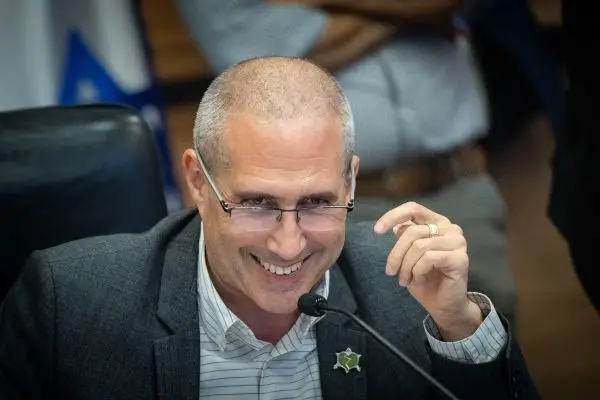 Политический кризис в Израиле: Нетаньяху рассматривает отставку Мильвицкого с поста главы Финансовой комиссии