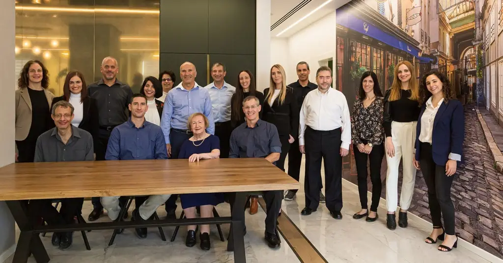 Искусственный интеллект и патенты: кто изобретатель в новой эре?