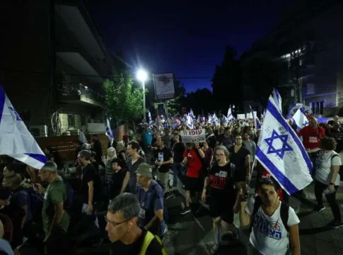 Жители Иерусалима борются против демонстраций на улице Аза, обращаясь в Кнессет