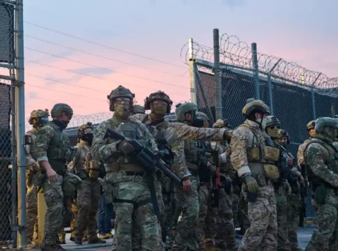 Чикагская банда 'Латинские Короли' объявила приказ 'стрелять на поражение' в сотрудников иммиграционной службы