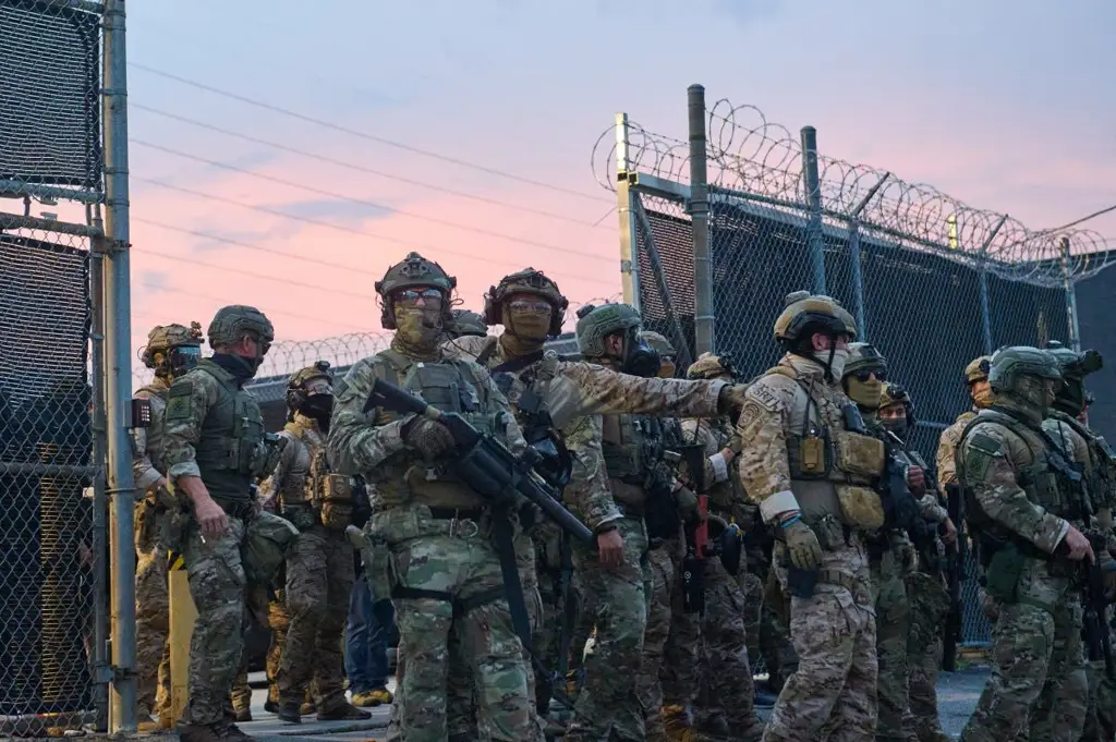 Чикагская банда 'Латинские Короли' объявила приказ 'стрелять на поражение' в сотрудников иммиграционной службы