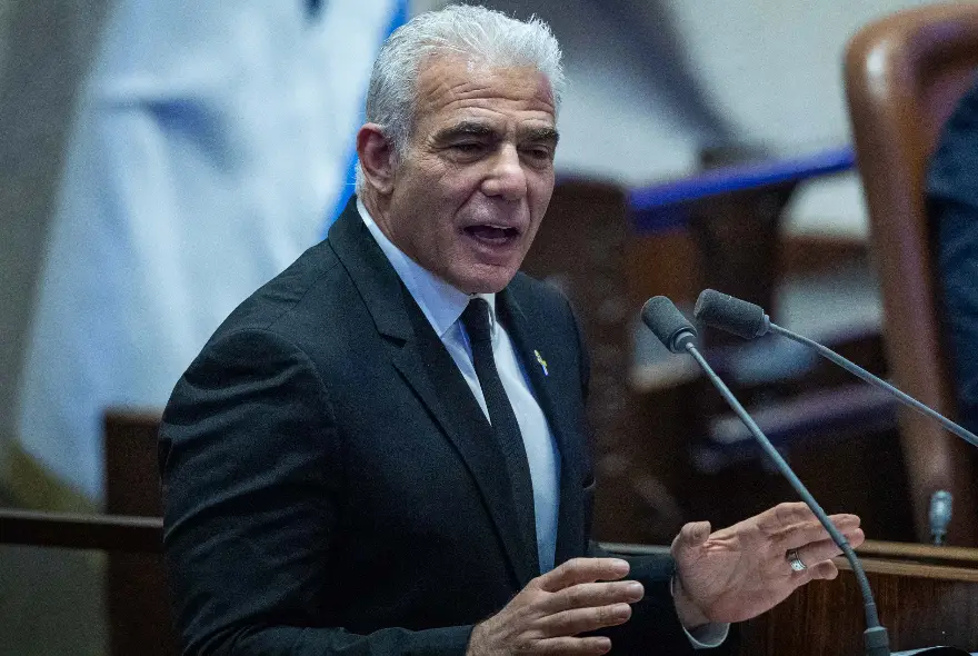 Яир Лапид нашел способ отреагировать на предложение Трампа о помиловании Нетаньяху