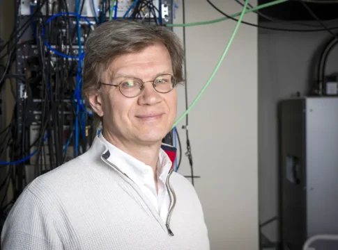 Прорыв в квантовых вычислениях: Гарвардские ученые представили систему коррекции ошибок