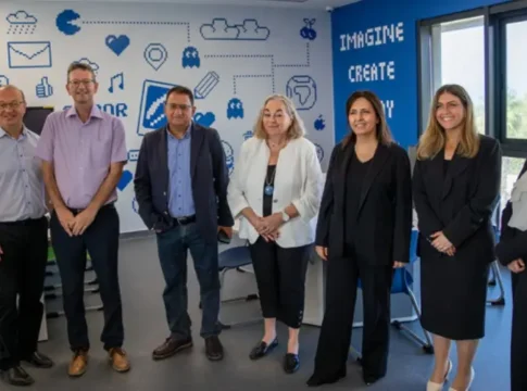 Министр инноваций, науки и технологий посетила академию Гордон для развития сотрудничества