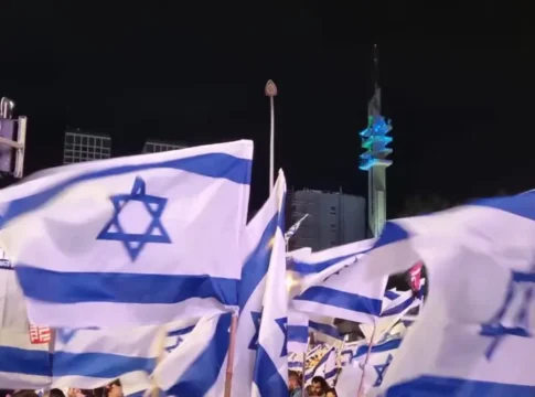 Массовая демонстрация в Тель-Авиве: требование государственной следственной комиссии
