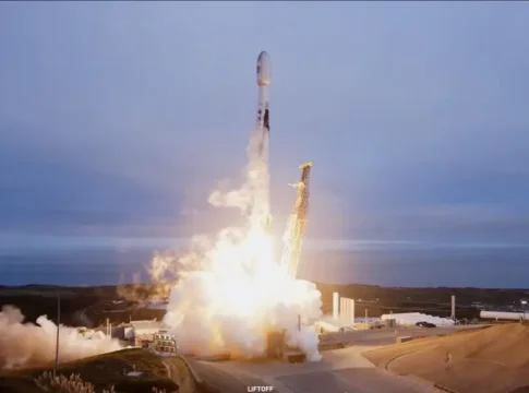 SpaceX успешно вывела на орбиту более 100 спутников в рамках миссии Transporter-15