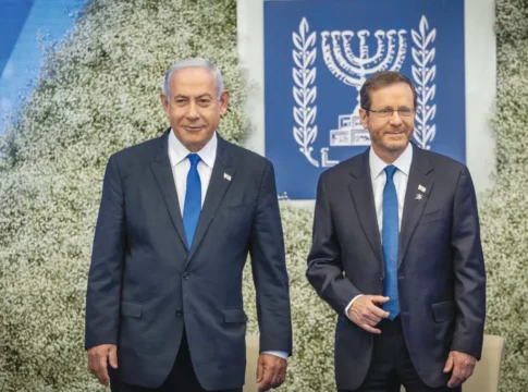 Неофициальные переговоры о «дне после» судебных процессов: возможные пути разрешения дел Биньямина Нетаниягу