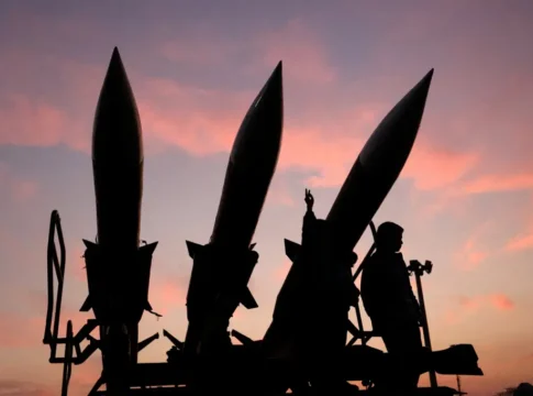 Иран готовится к реваншу: Китай подливает масла в огонь