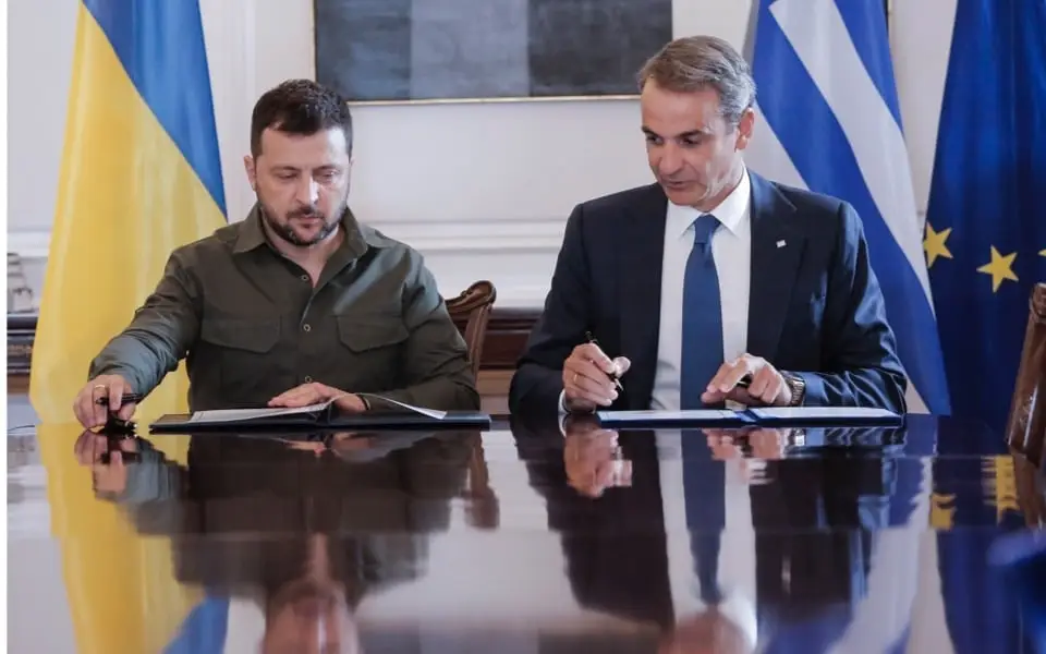 Визит Зеленского в Афины: на повестке – оружие и деньги