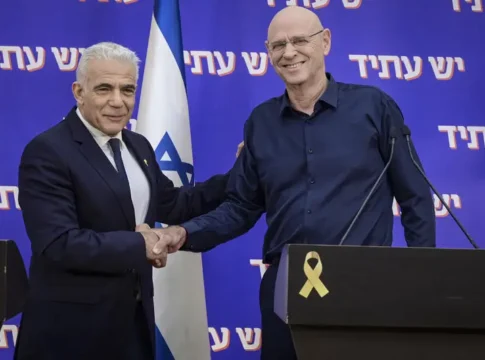 Генерал в отставке Ноам Тивон призвал בני גנץ снять свою кандидатуру