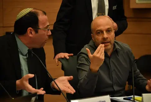 Острая перепалка в комиссии Кнессета: 