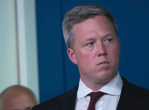 Глава Армии США встретился с российскими представителями в ОАЭ на фоне усилий администрации Трампа по урегулированию конфликт