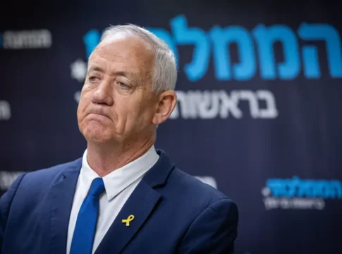 Оппозиция обеспокоена: маневры Ганца могут привести к победе правых