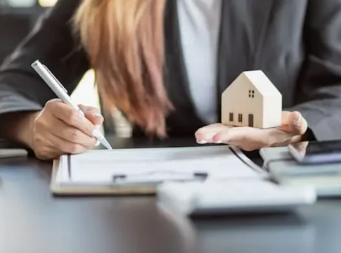 Рынок ипотечных консультантов в Израиле ждет регулирование: экзамены и штрафы вместо хаоса