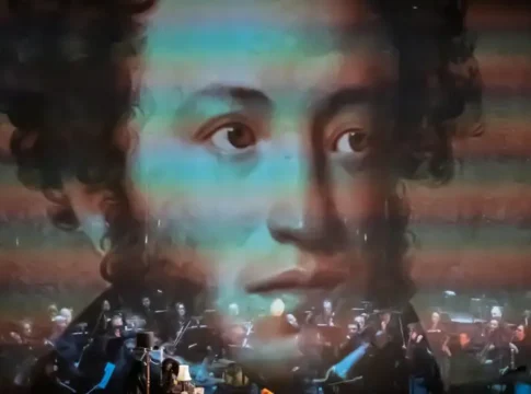 Опера «Евгений Онегин» затмила театральную постановку в Театре «Гешер»