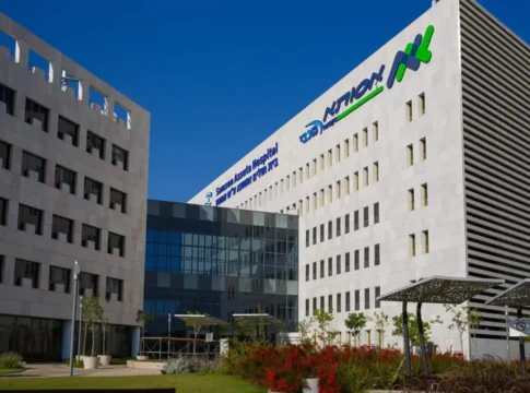 Назначение медсестры на пост директора государственной больницы вызвало бурю негодования