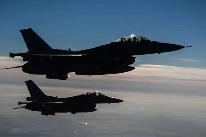 Польша подняла истребители из-за российских ударов по Украине