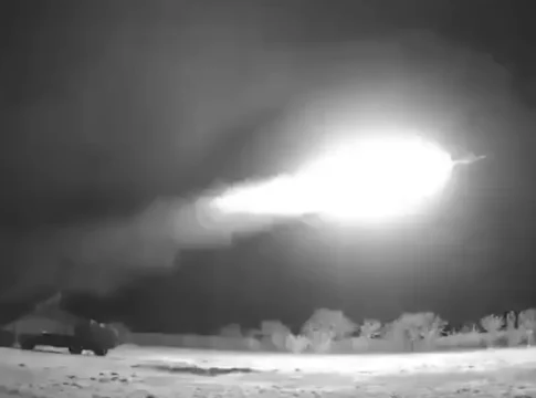 Украина демонстрирует новую ракету 'Нептун' дальностью 1000 км в действии против России