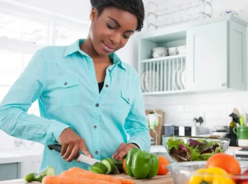 Эксперты назвали главный продукт для поддержания водного баланса