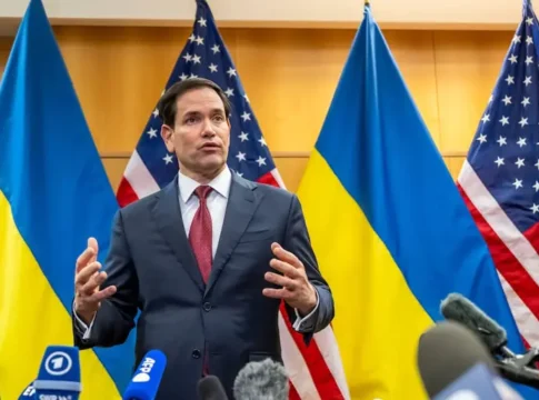 США и Украина обсуждают детали мирного урегулирования на фоне переговоров в Москве