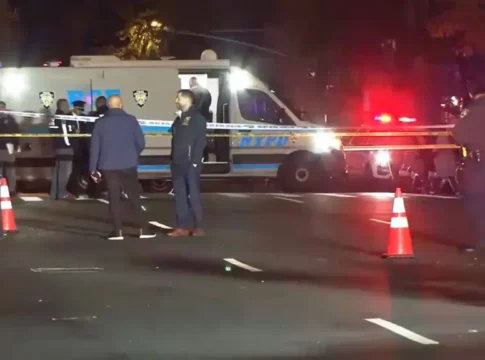 В перестрелке с полицией на Манхэттене убит вооруженный мужчина