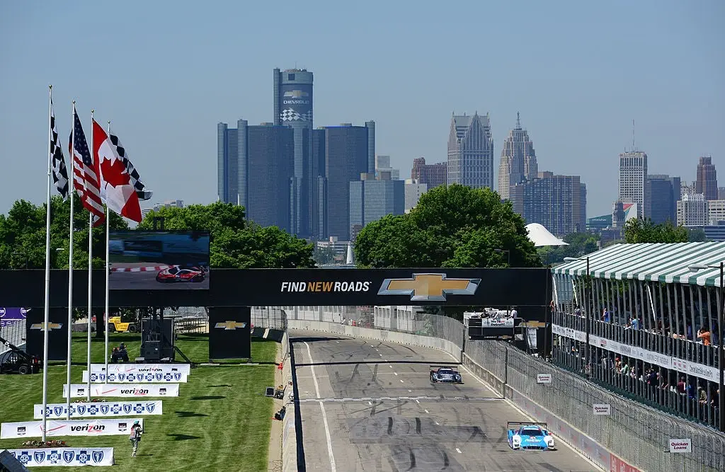 Автошоу в Детройте вернется к гонкам в 2026 году: анонсирован новый формат с участием пилотов и треком