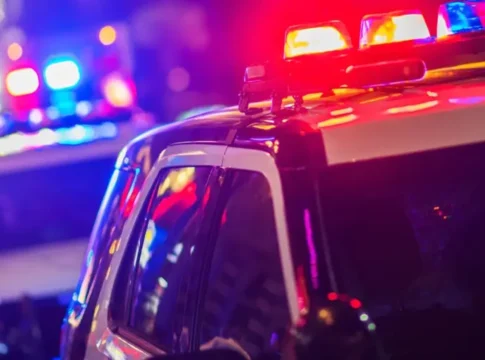 Трагедия в Тусоне: водитель в состоянии опьянения насмерть сбил мужчину, толкавшего свой сломанный автомобиль