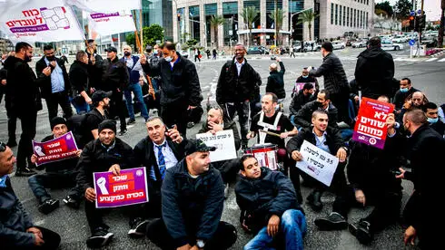 Израильские водители общественного транспорта выступают против привлечения иностранных работников