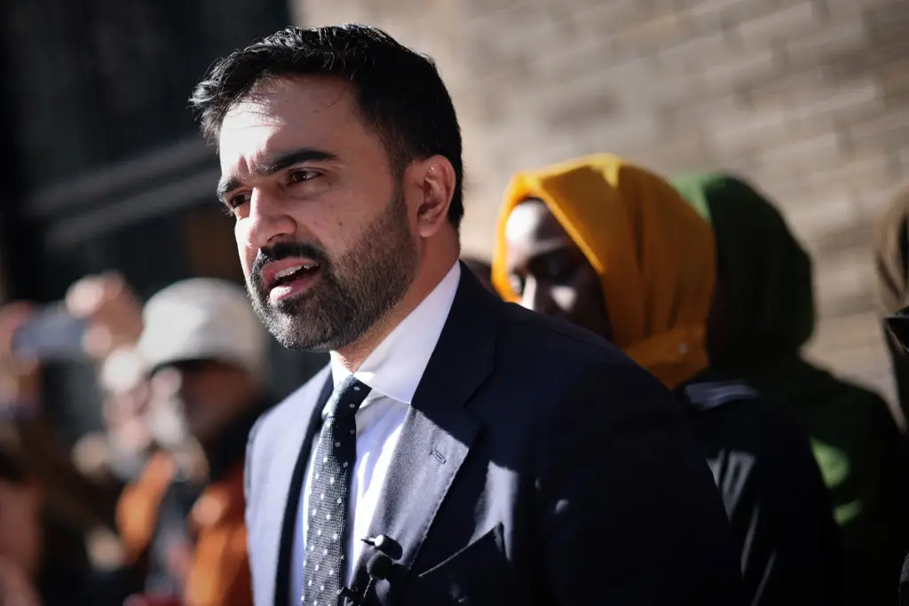 Избранный мэр Нью-Йорка просит о встрече с президентом Трампом на фоне напряженности